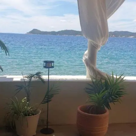Villa Lola - Four Bedroom With Sea View