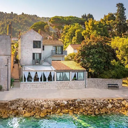 Lola - Four Bedroom With Sea View Villa Lopud